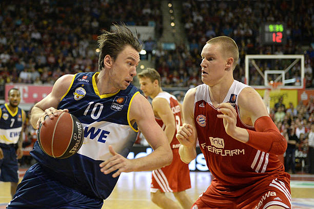 表现并非偶 表现并非偶