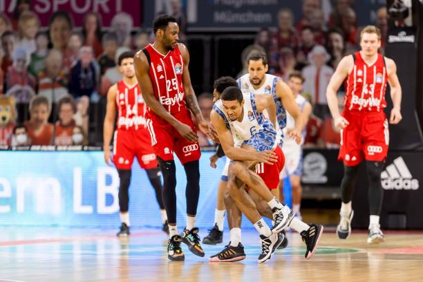 受瞩目的队 受瞩目的队